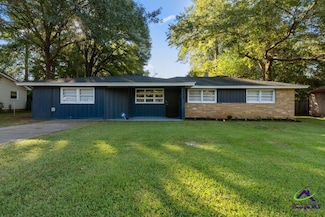 624 Pine Ridge St, Perry, GA 31069