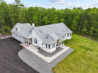 22 W Farm Rd, Smithfield, RI 02917