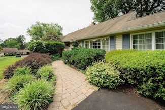 800 Susquehanna Rd, Jenkintown, PA 19046