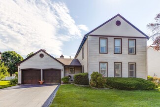 4285 Sandlewood Ln, Hoffman Estates, IL 60192