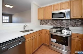 318 54th St Unit 2, West New York, NJ 07093