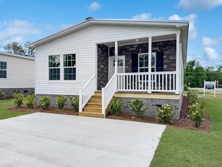 1005 Pine Ridge Ct, Castle Hayne, NC 28429