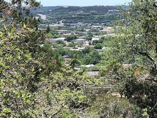 300 Holdsworth Dr, Kerrville, TX 78028