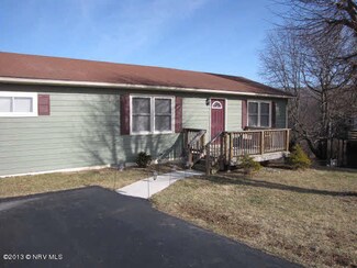 1602 Gallimore St, Christiansburg, VA 24073