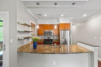 121 Green St Unit 304, Boston, MA 02130