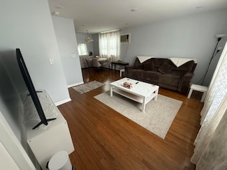 182 W 3rd St Unit 2nd Floor, Bayonne, NJ 07002
