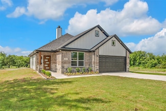 504 Ball St, Tom Bean, TX 75489