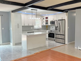 425 Scott Rd, Waterbury, CT 06705