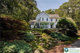 855 Constitution Ave, Pen Argyl, PA 18072