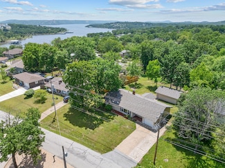 76 Lakeshore Dr, Kimberling City, MO 65686