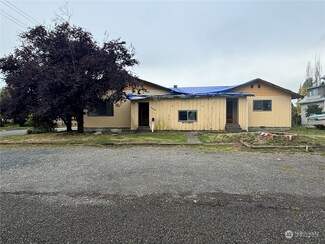 703 M St, Centralia, WA 98531