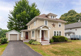 5148 Ridge Rd, Williamson, NY 14589