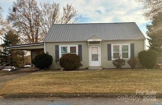 2219 6th Ave NW, Hickory, NC 28601