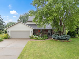 6 Greenhaven Bay, Faribault, MN 55021