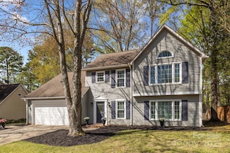2439 Heathershire Ln, Matthews, NC 28105