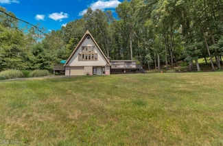 527 W Mohawk Dr, Malvern, OH 44644