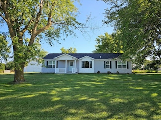 28 Bryan Rd, Bellflower, MO 63333