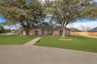 2812 Coventry Rd, Crowley, TX 76036