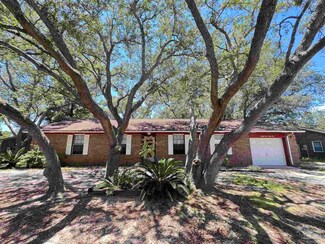 8191 Sedgefield Dr, Pensacola, FL 32507