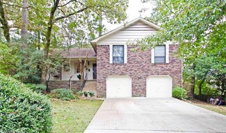 5 Barberry Ln, Little Rock, AR 72227