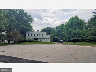 50 Hawthorne Ln, Phoenixville, PA 19460