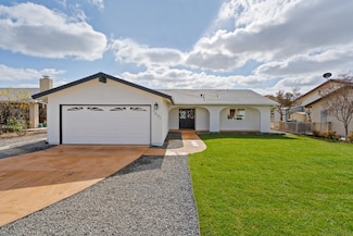 1601 David Dr, Escondido, CA 92026