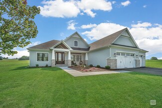 2429 N 4220th Rd, Sheridan, IL 60551