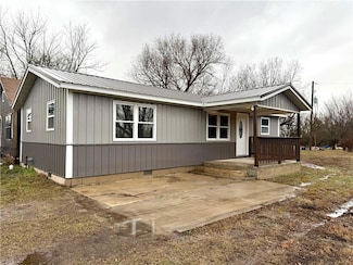 2825 North Blvd, Parsons, KS 67357