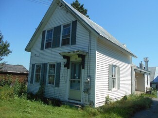 34 Tardiff Rd, Clinton, ME 04927
