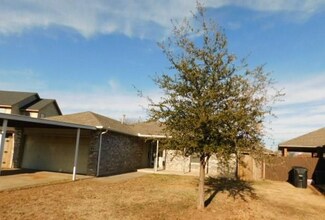 941 N Windermere Dr, Moore, OK 73160