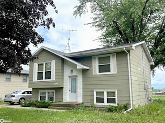 1804 3rd Ave, Grinnell, IA 50112
