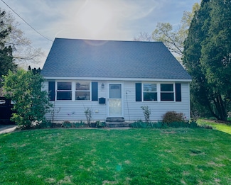 446 High St, Willimantic, CT 06226