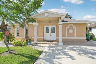 770 93rd Ave N, Naples, FL 34108