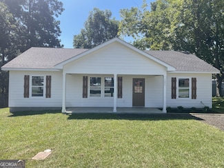 1021 11th Ave SE, Moultrie, GA 31768