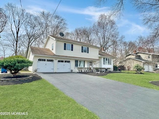 23 Duncan Dr, Morganville, NJ 07751