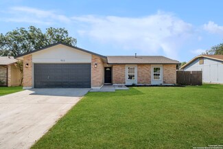 922 Hayloft Ln, San Antonio, TX 78245