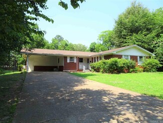 1920 W Arch Ave, Searcy, AR 72143