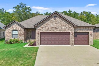 9640 Oak Forest Ln, Sherwood, AR 72120