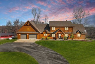 N8845 Blue Vista Ln, New Glarus, WI 53574