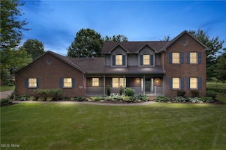 6180 Edison St NE, Hartville, OH 44632