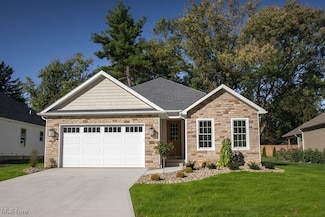 5010 Macy Ln, Canfield, OH 44406