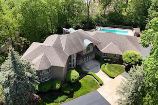 621 Chatfield Rd, New Lenox, IL 60451