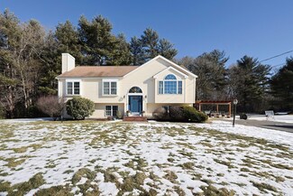 175 Swan Dr, East Taunton, MA 02718