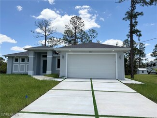1009 Euclid Ave, Lehigh Acres, FL 33972