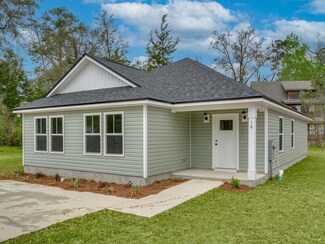 212 Tafflinger Rd, Crawfordville, FL 32327