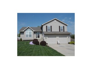 10132 N Highland Ct, Kansas City, MO 64155