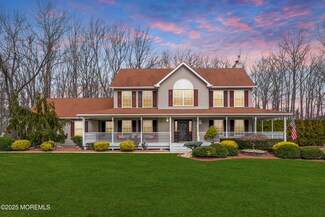 4 Carroll Ct, Jackson, NJ 08527