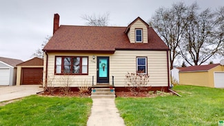 1104 E 4th St, Storm Lake, IA 50588