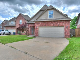 11212 S Cedar St, Jenks, OK 74037