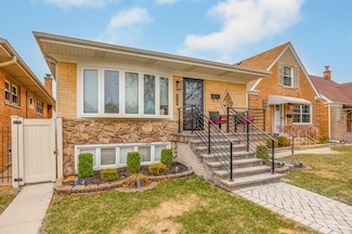 3328 N Paris Ave, Chicago, IL 60634